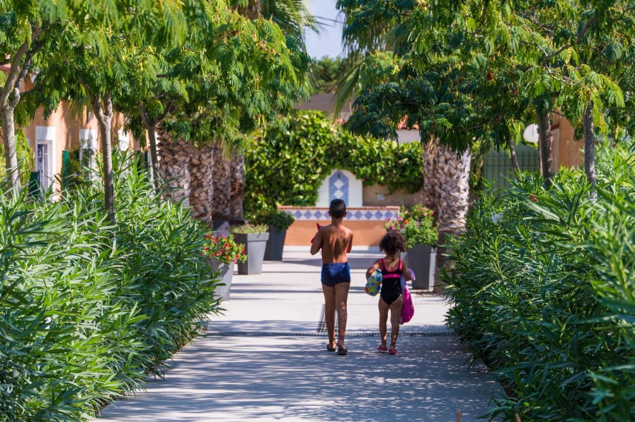 Domaine La Pinède Enchantée Apartahotel